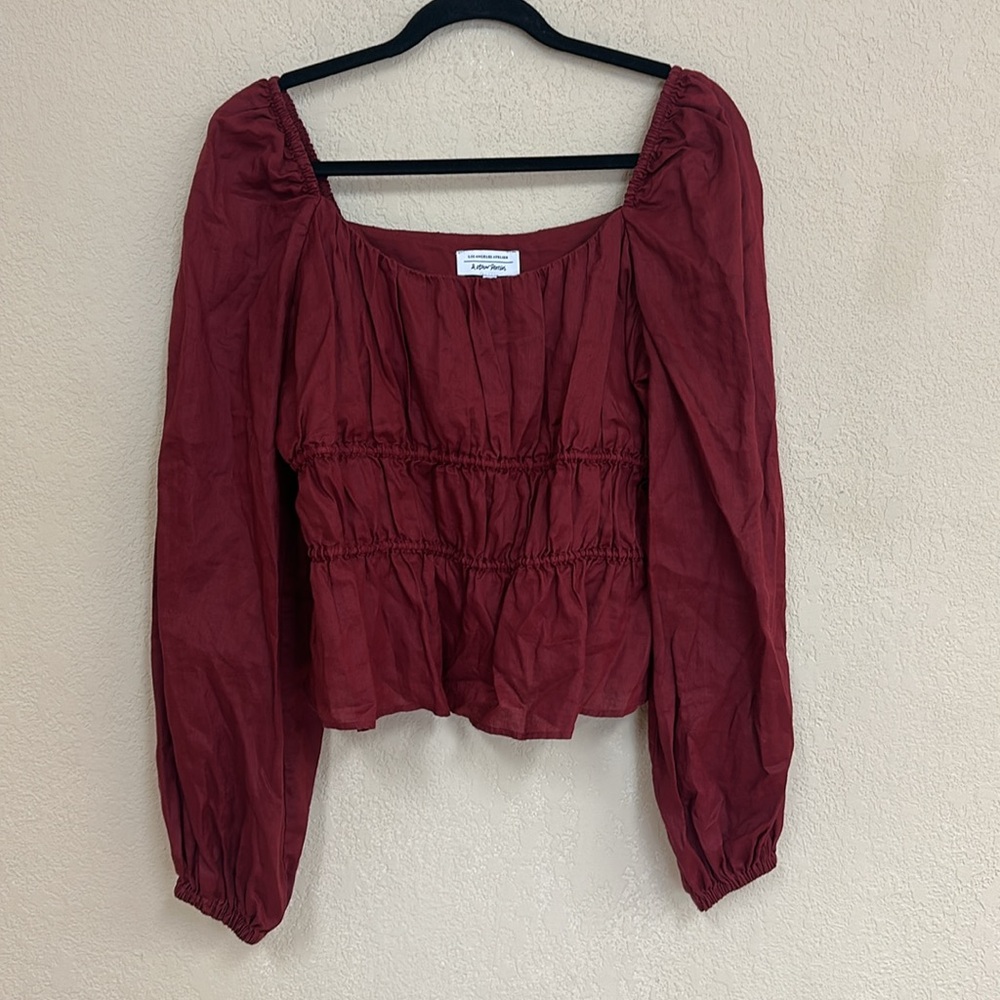 Los Angeles Atelier & otter stories womans burgundy Ruched Long Sleeve top M 12 - Picture 2 of 4